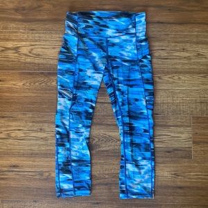 Lululemon Speed Up Crop 21” leggings Size 4